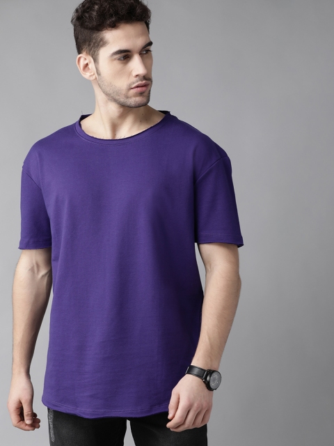 

Roadster Men Purple Solid Round Neck T-shirt
