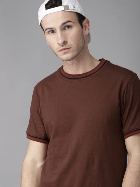 

Roadster Men Rust Brown Solid Round Neck T-shirt