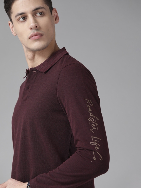 

Roadster Men Burgundy Solid Polo Collar T-shirt