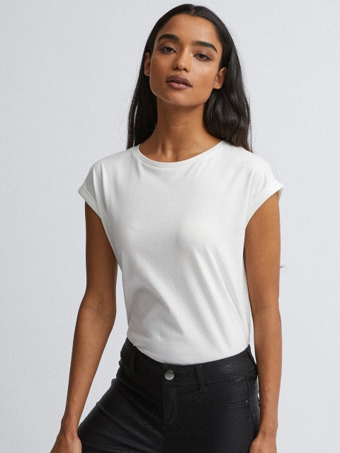 

DOROTHY PERKINS Women White Petite Solid Round Neck T-shirt