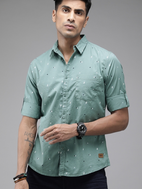 

Roadster Men Sea Green & White Regular Fit Printed Casual Shirt