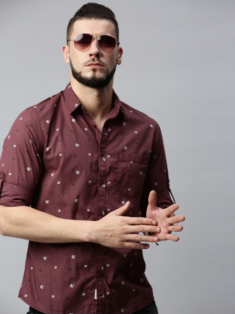 

Roadster Men Maroon Regular Fit Printed Casual Shirt