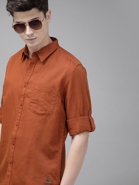 

Roadster Men Rust Orange Regular Fit Solid Cotton Linen Casual Shirt