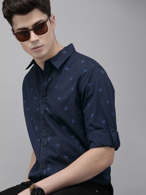 

Roadster Men Navy Blue Regular Fit Geometric Printed Casual Shirt