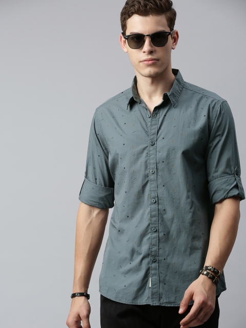 

Roadster Men Grey & Black Regular Fit Printed Casual Shirt