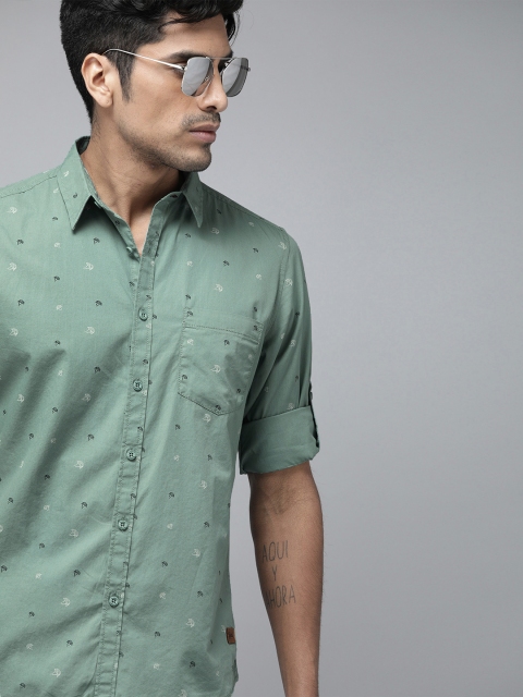 

Roadster Men Mint Green Regular Fit Printed Casual Shirt