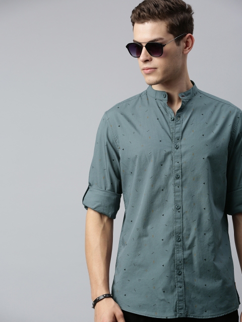 

Roadster Men Grey & Black Regular Fit Printed Casual Shirt