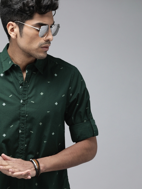 

Roadster Men Green Regular Fit Printed Casual Shirt