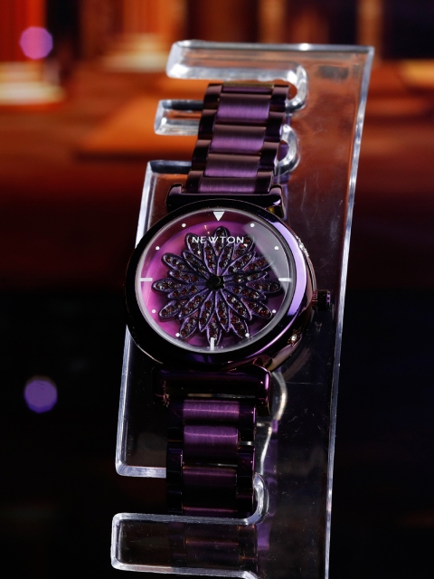 

Newton Women Purple Analogue Watch