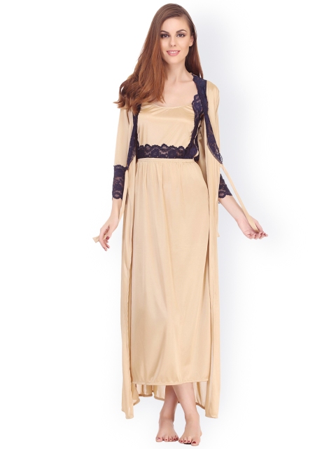 

Clovia Nude-Coloured Nightdress Set NS0563P24XL