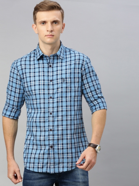 

U.S. Polo Assn. Men Blue & White Tailored Fit Checked Casual Shirt