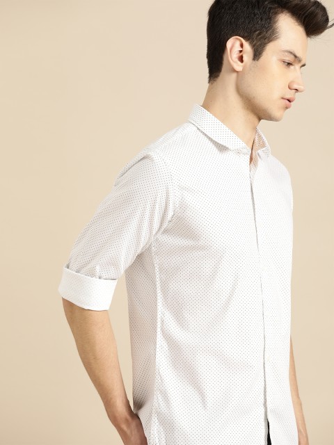 

ether Men White & Olive Green Regular Fit Ditsy Print Casual Shirt