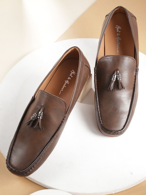 

Mast & Harbour Men Brown Tasselled Loafers