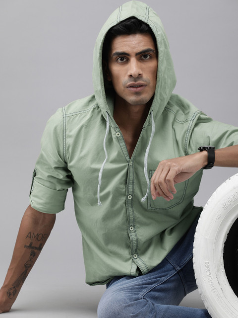 

Roadster Men Green Regular Fit Solid Hooded Casual Shirt