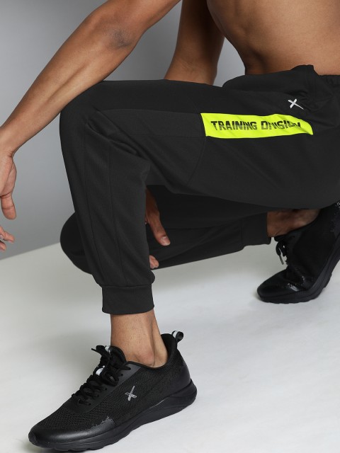 

HRX by Hrithik Roshan Men Black Solid Regular Fit Rapid-Dry Antimicrobial Training Jogger