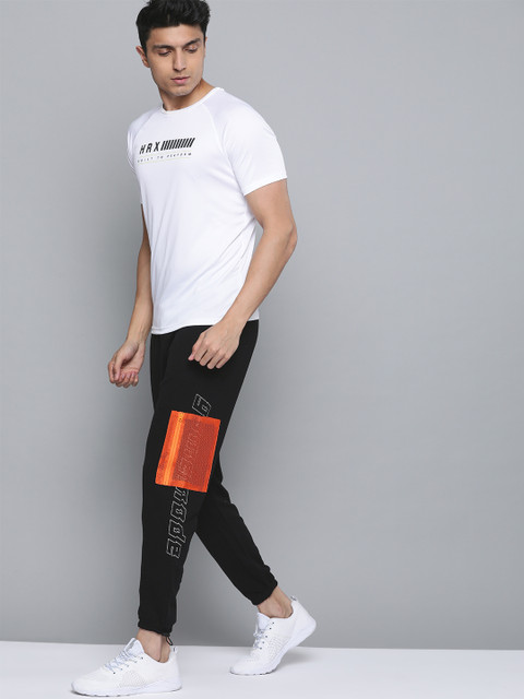 

HRX by Hrithik Roshan Men Jet Black Regular Fit Bio-Wash Antimicrobial Lifestyle Joggers