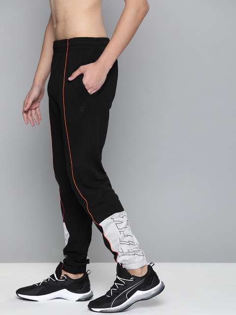 

HRX by Hrithik Roshan Men Black Solid Slim Fit Bio-Wash Antimicrobial Lifestyle Jogger