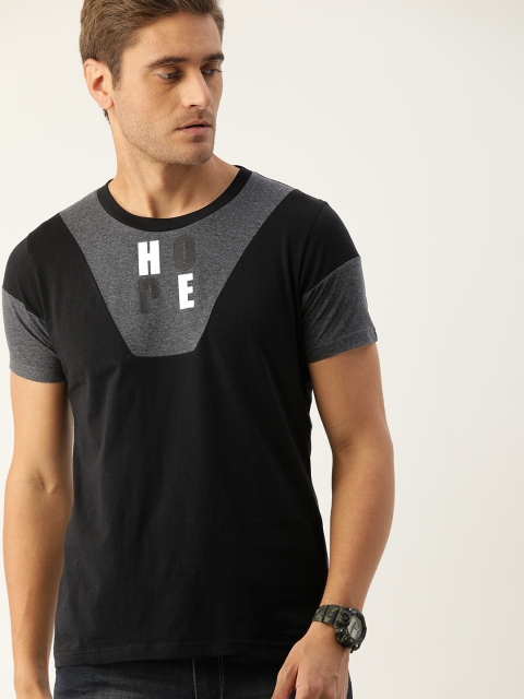 

Moda Rapido Men Black & Grey Colourblocked Round Neck T-shirt