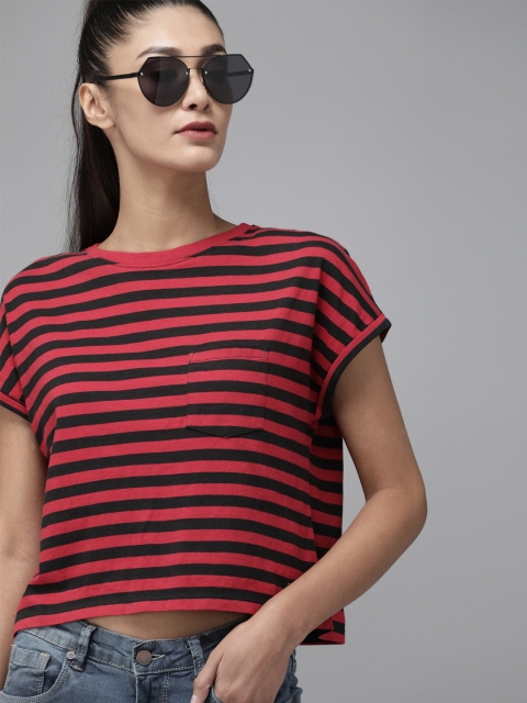 

Roadster Women Red & Black Pure Cotton Striped Round Neck Crop Boxy T-shirt