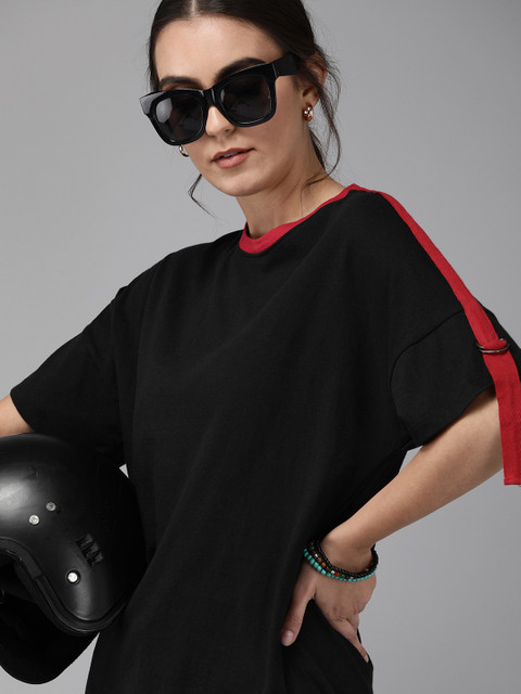 

Roadster Women Black Solid Pure Cotton Round Neck T-shirt