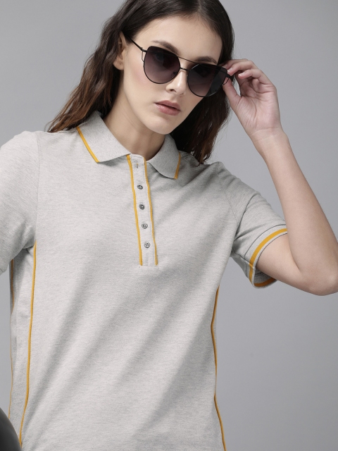 

Roadster Women Grey Melange Solid Polo Collar T-shirt