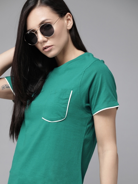 

Roadster Women Green Solid Pure Cotton T-shirt