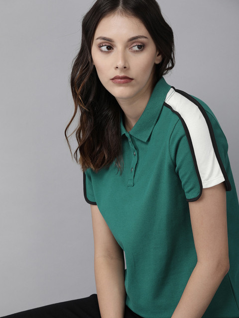 

Roadster Women Green Solid Top with Side Stripes