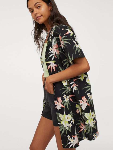 

H&M Women Black & Off-White Floral Printed Short Shirt Dress