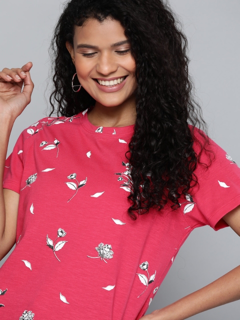 

Mast & Harbour Women Pink & White Floral Print Round Neck T-shirt