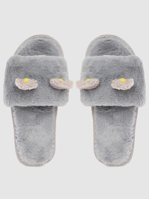 

DressBerry Women Grey Solid Faux Fur Applique Detail Room Slippers