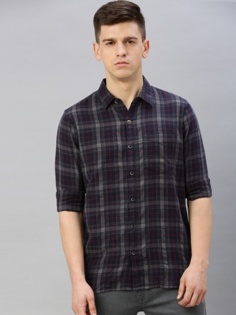 

WROGN Men Navy Blue & Grey Slim Fit Checked Casual Shirt