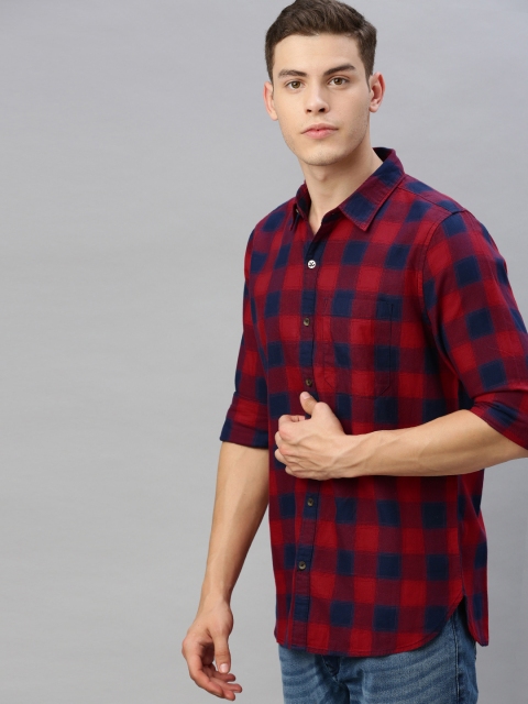 

WROGN Men Red & Navy Blue Slim Fit Checked Casual Shirt