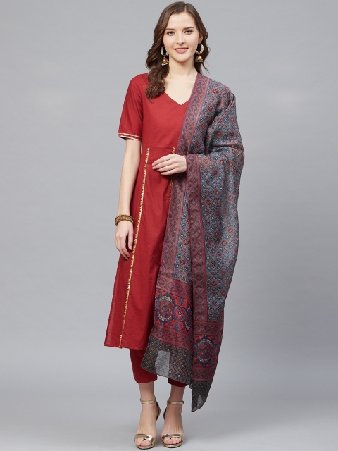 

SIAH Women Rust Red & Grey Solid Kurta with Trousers & Dupatta