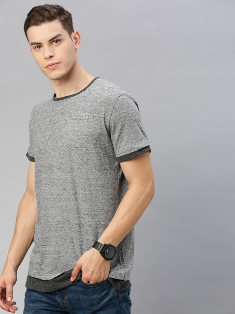 

WROGN Men Grey Solid Round Neck T-shirt