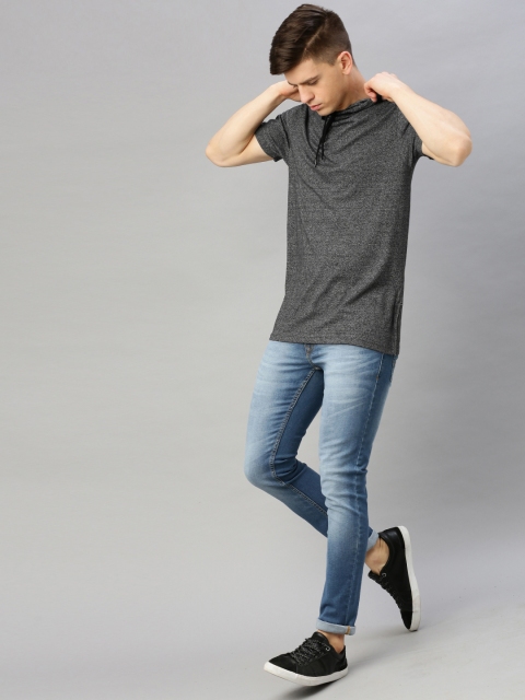 

WROGN Men Charcoal Grey Solid Hood T-shirt