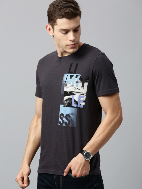 

WROGN Men Charcoal Grey Printed Slim Fit Round Neck Pure Cotton T-shirt