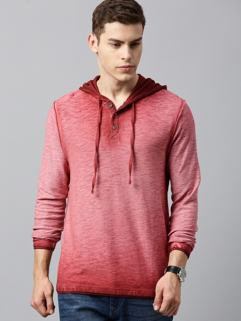 

WROGN Men Red Slim Fit Dyed Hooded T-shirt with Raw Edges