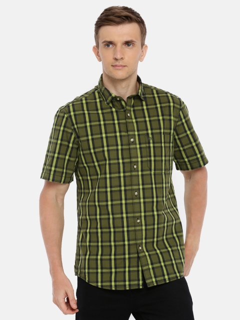 

Chennis Men Olive Green & Black Slim Fit Checked Casual Shirt