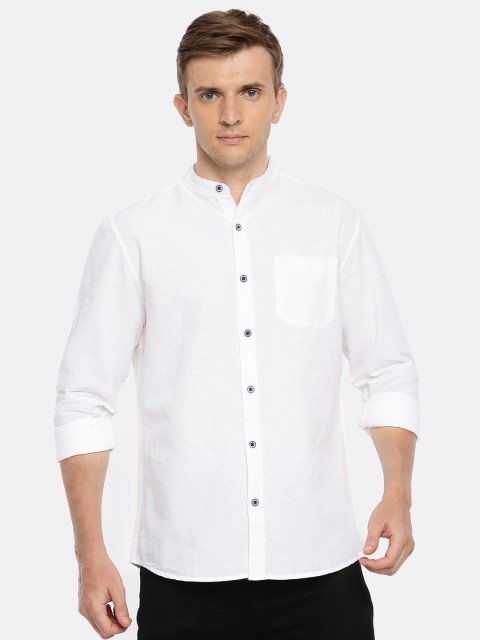 

Chennis Men White Solid Straight Kurta