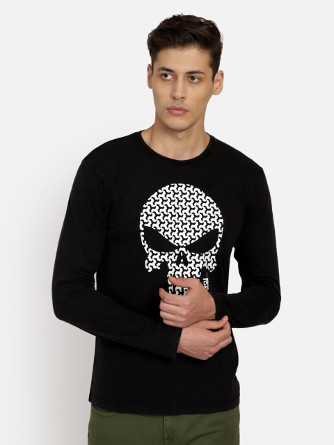 

Free Authority Men Black & White Punisher Printed Round Neck T-shirt