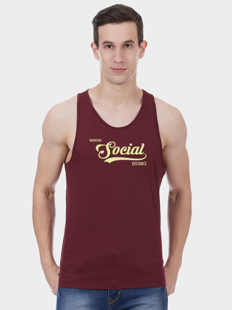 

Free Authority Men Maroon Printed Scoop Neck T-shirt