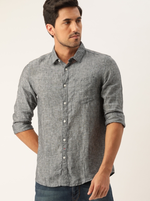 

Lee Cooper Men Charcoal Grey Regular Fit Solid Casual Linen Shirt