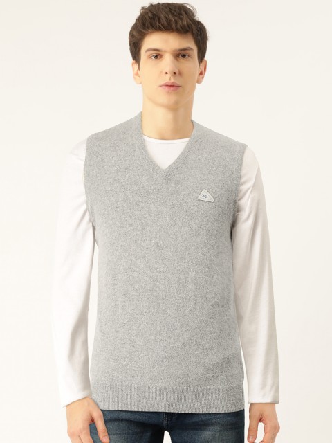 

Monte Carlo Men Grey Melange Solid Fuzzy Sweater Vest
