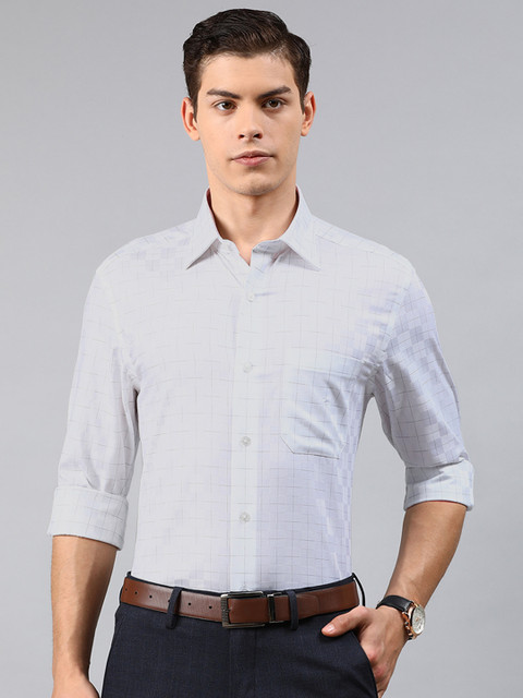 

Louis Philippe Men White & Black Regular Fit Checked Formal Shirt With Textured Detailing