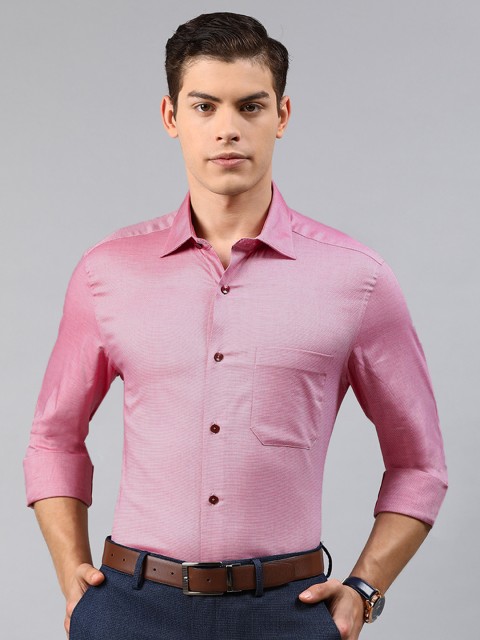 

Louis Philippe Men Red Regular Fit Printed Formal Shirt