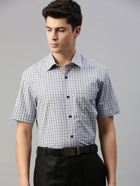 

Louis Philippe Men White & Grey Classic Regular Fit Checked Formal Shirt