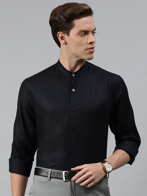 

Louis Philippe Men Black Slim Fit Solid Formal Shirt