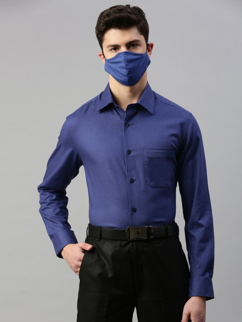 

Louis Philippe Men Navy Blue Classic Fit Solid Formal Shirt