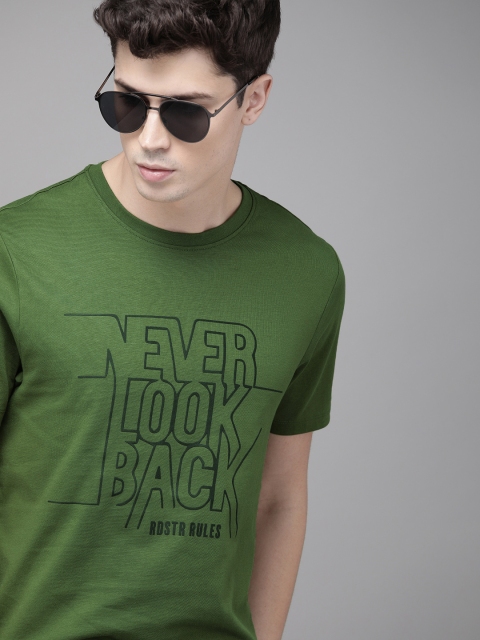 

Roadster Men Green Printed Round Neck T-shirt