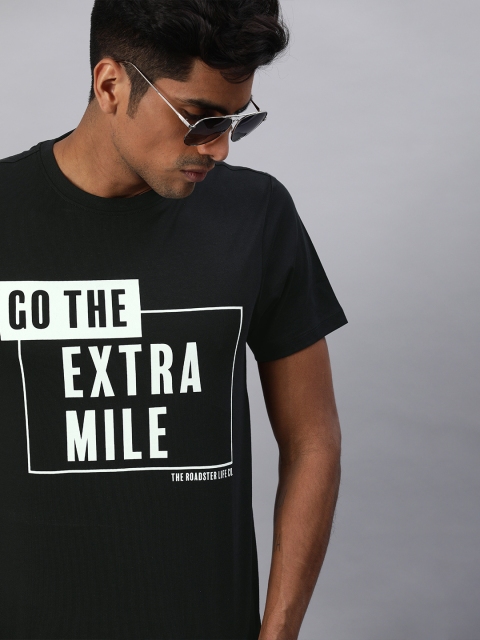 

Roadster Men Black Printed Round Neck T-shirt